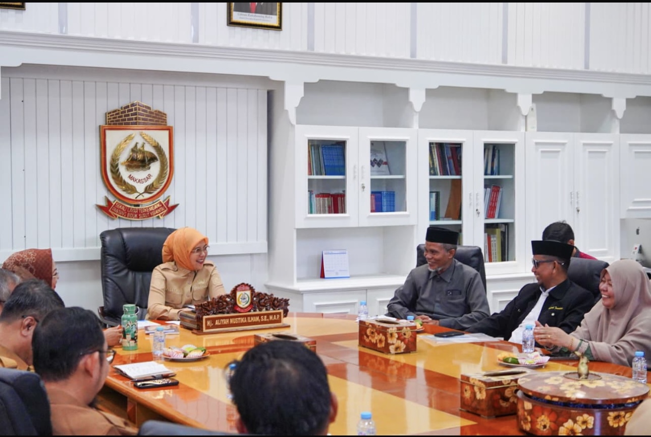Aliyah Mustika Ilham Apresiasi Yayasan Al-Insyirah, Dorong Kolaborasi Literasi di Makassar