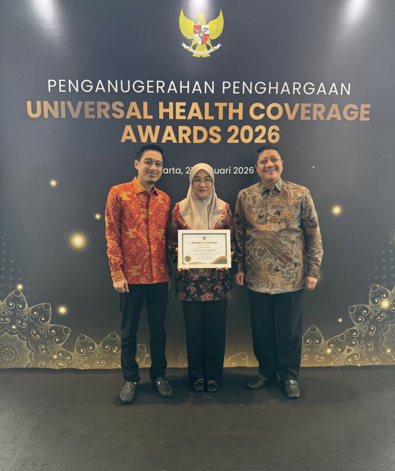 Makassar Raih Universal Health Coverage Award 2026 Kategori Pratama
