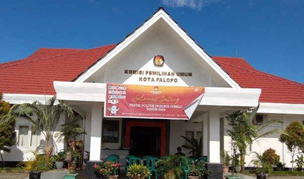 Dua Komisioner KPU Palopo Diperiksa Polisi Atas Kasus Ijazah Palsu Trisal Tahir 