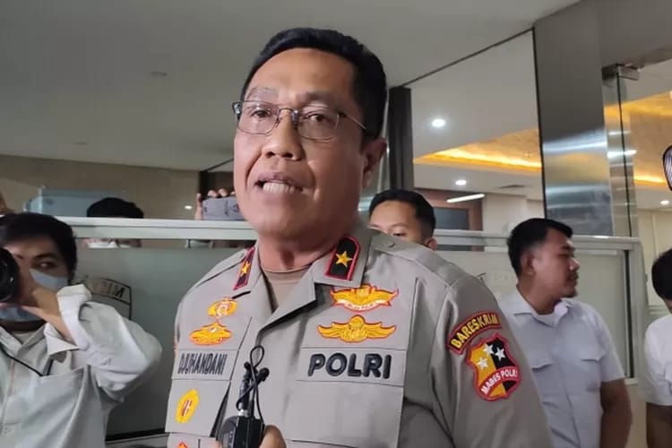 Kapolri Mutasi Kapolda Sulsel, Irjen Rusdi Hartono Digantikan Brigjen Djuhandhani