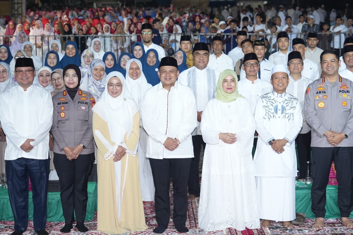 Maulid Akbar Pesisir Makassar Dimeriahkan Perahu Nelayan dan Ribuan Warga