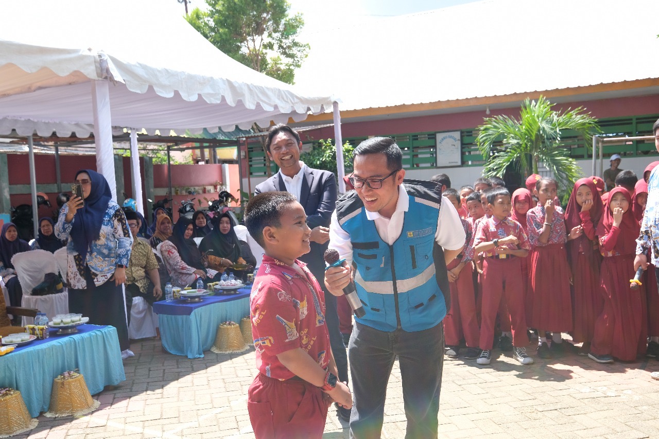 Peduli Kesehatan Pelajar, PLN UIP Sulawesi Salurkan Bantuan Sanitasi dan Air Bersih ke Delapan SD di Makassar