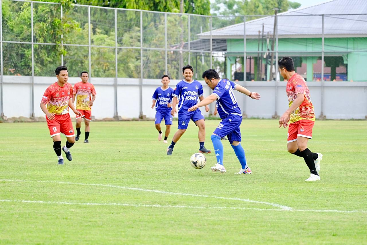 Perkuat Sinergitas, Pemkab Gowa-Forkopimda Gelar Laga Sepak Bola Persahabatan
