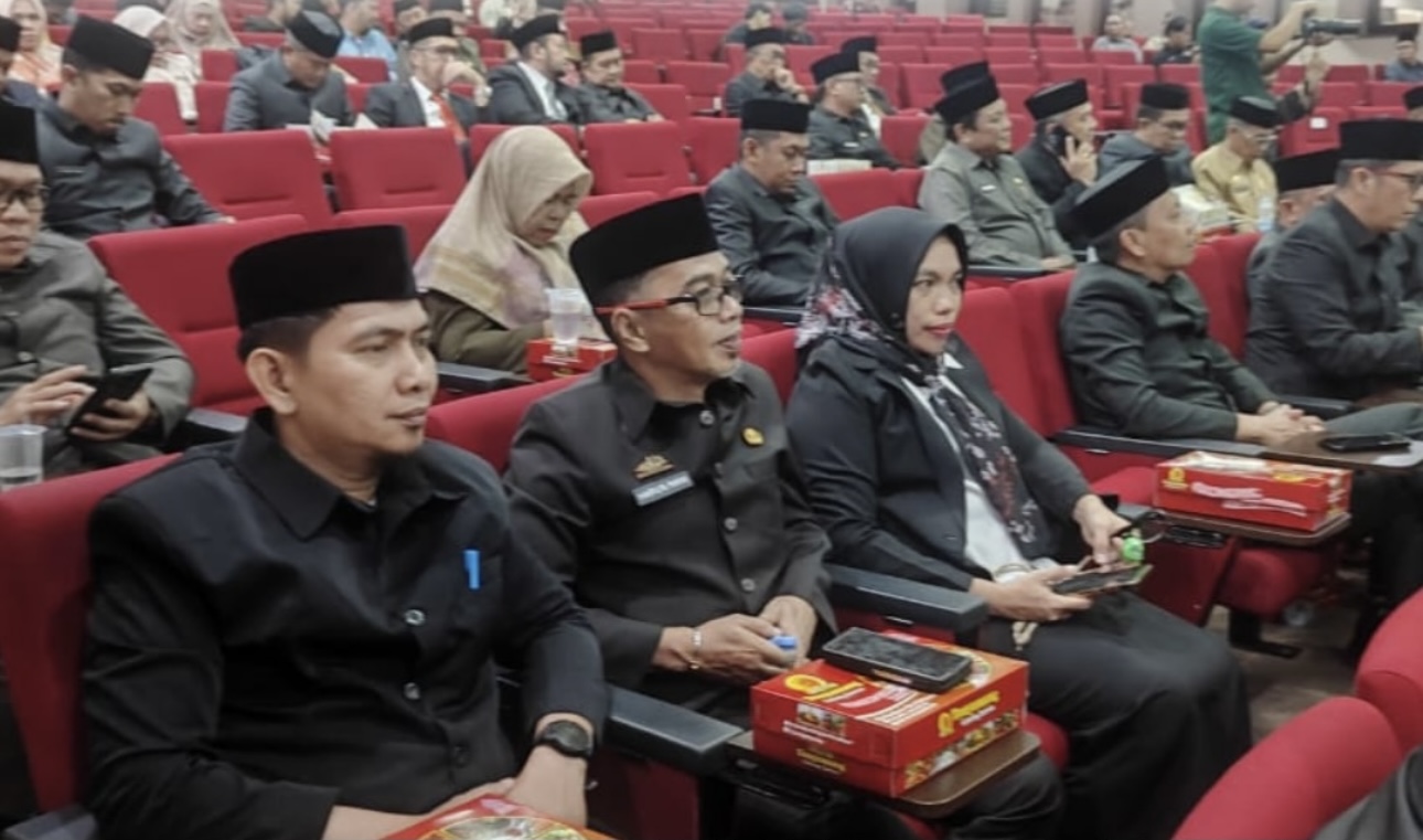 Distan Makassar Hadiri Rapat Paripurna DPRD Terkait Pendapat Akhir Fraksi Terhadap Ranperda APBD 2026