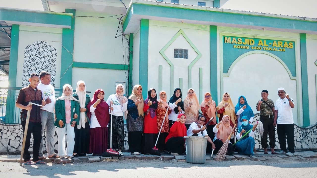     Geber Masjid di Takalar, KUA Gandeng TNI, DWP dan Mahasiswa