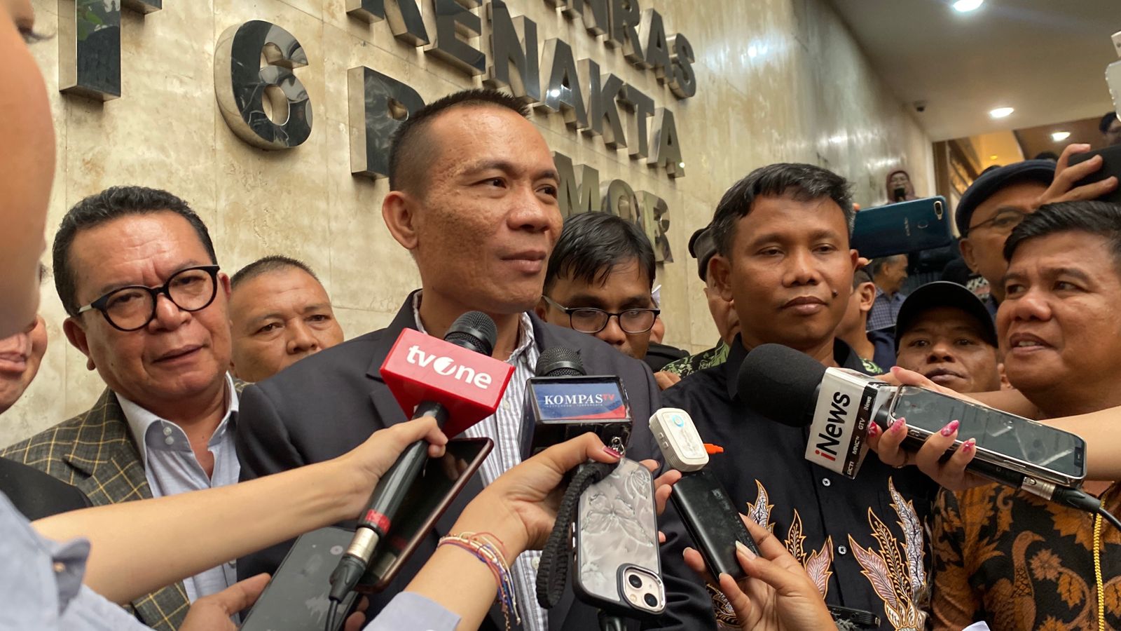 Diperiksa Terkait Ijazah Jokowi, Rismon Mengaku Banyak Pertanyaan Tak Relevan