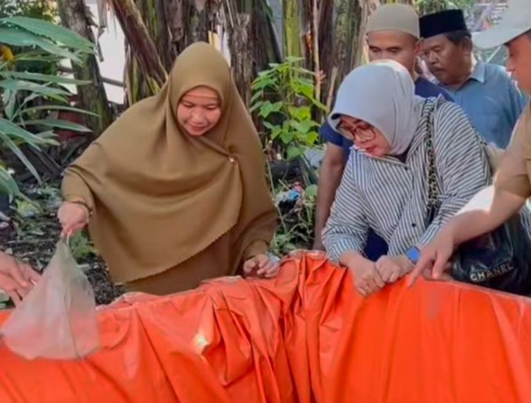 DP2 Makassar Salurkan Ribuan Bibit Lele dan Pakan untuk Warga, Dorong Ketahanan Pangan Lewat Urban Farming