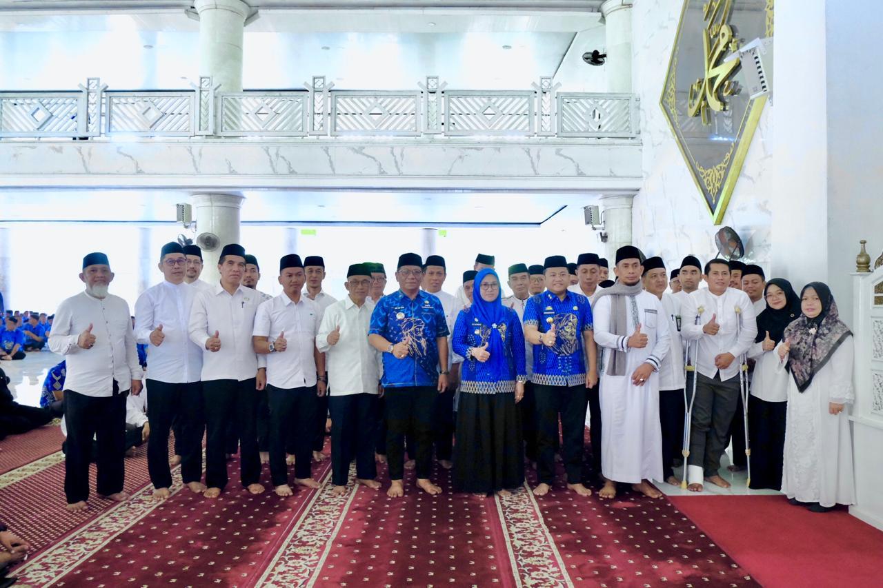 Bupati Kukuhkan Pengurus Baru Masjid Agung Syekh Yusuf, Dinakhodai Bekas Sekda