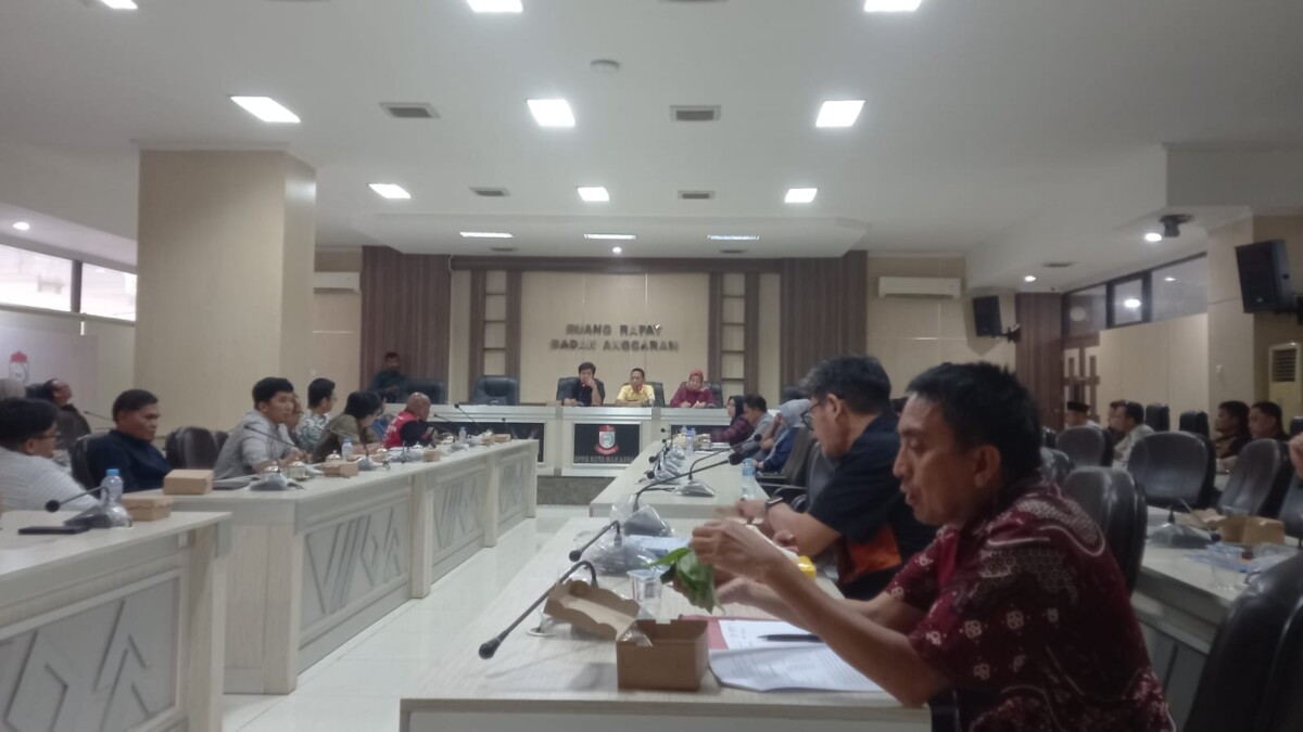 Komisi B DPRD Makassar Atensi Pelaku Usaha Tertib Pajak dan Parkir