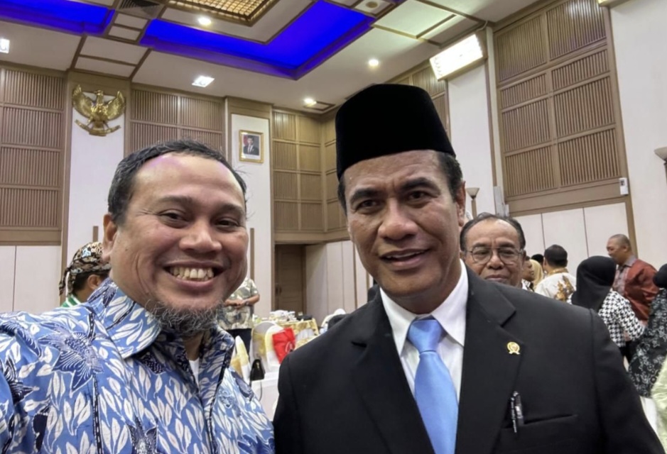 Mantan Aktivis Mahasiswa Unhas Bangga Mentan Amran Dapat Penghormatan  Khusus dari Presiden Prabowo