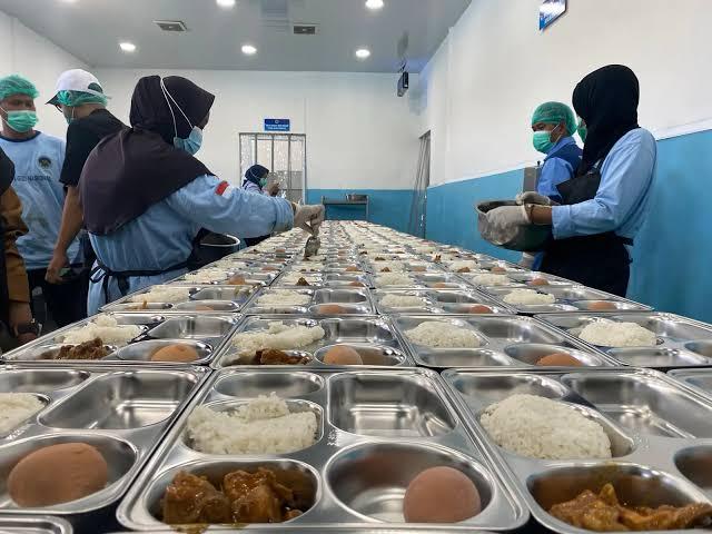 Program Makan Bergizi Gratis Disambut Antusias: Dorong Gizi Anak dan Hidupkan UMKM Lokal