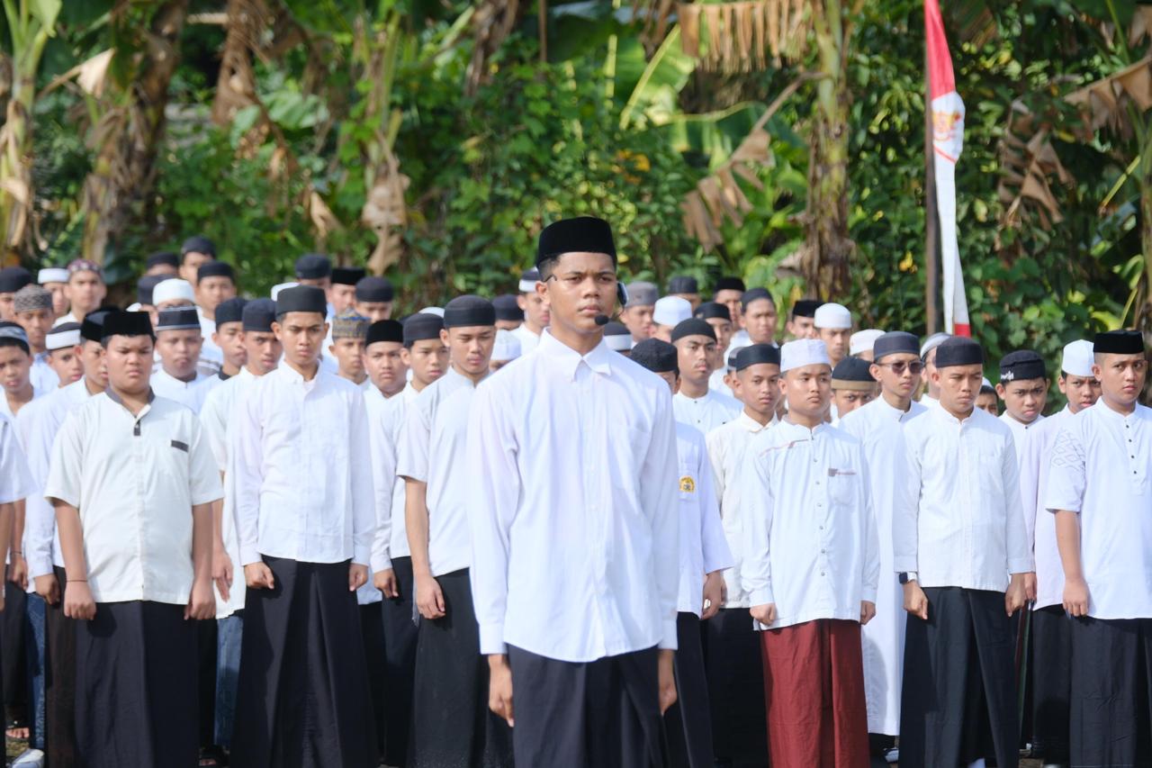 Pimpin Upacara Hari Santri Nasional, Wabup DM Doakan Korban Al-Khoziny