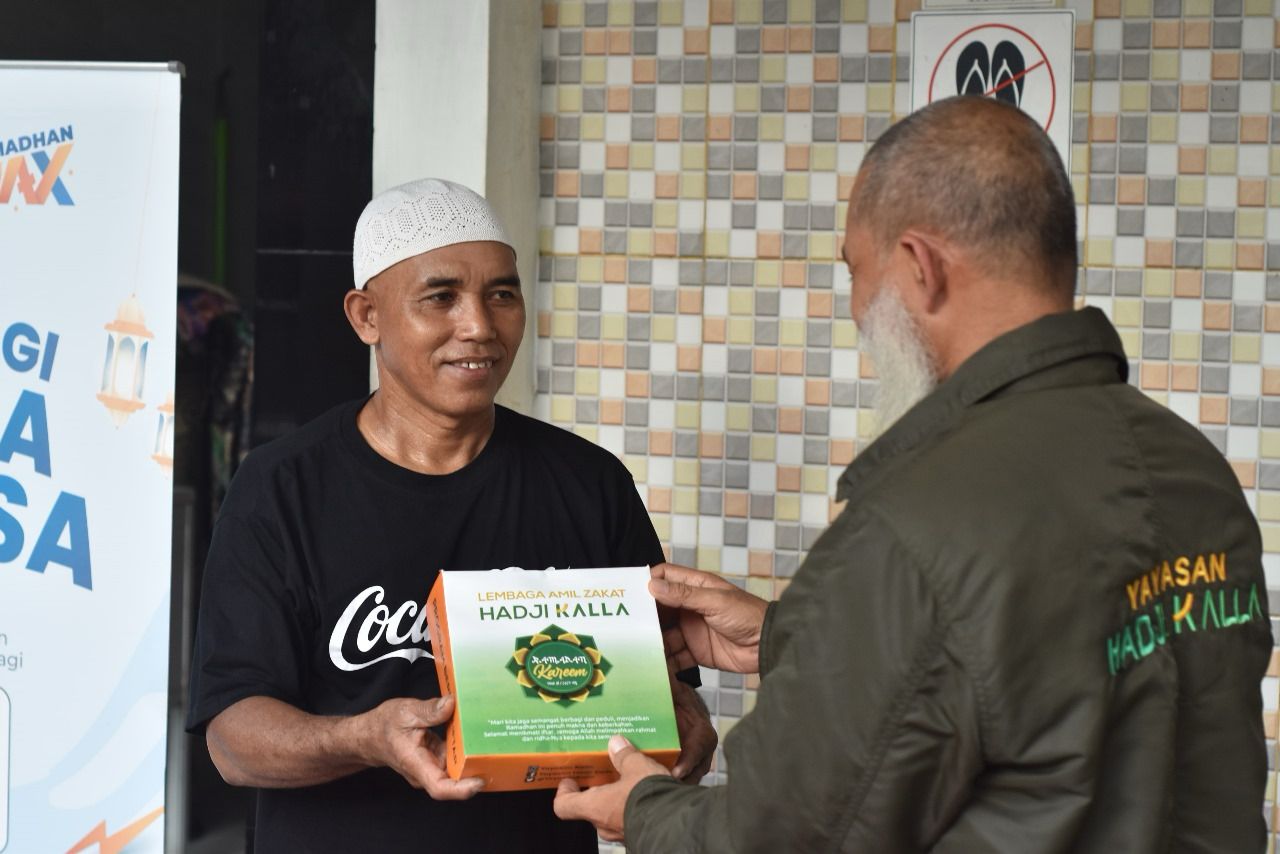 Momen Ramadan, LAZ Hadji Kalla Bagikan 32.500 Paket Berbuka, Sasar Wilayah Miskin Ekstrem Makassar