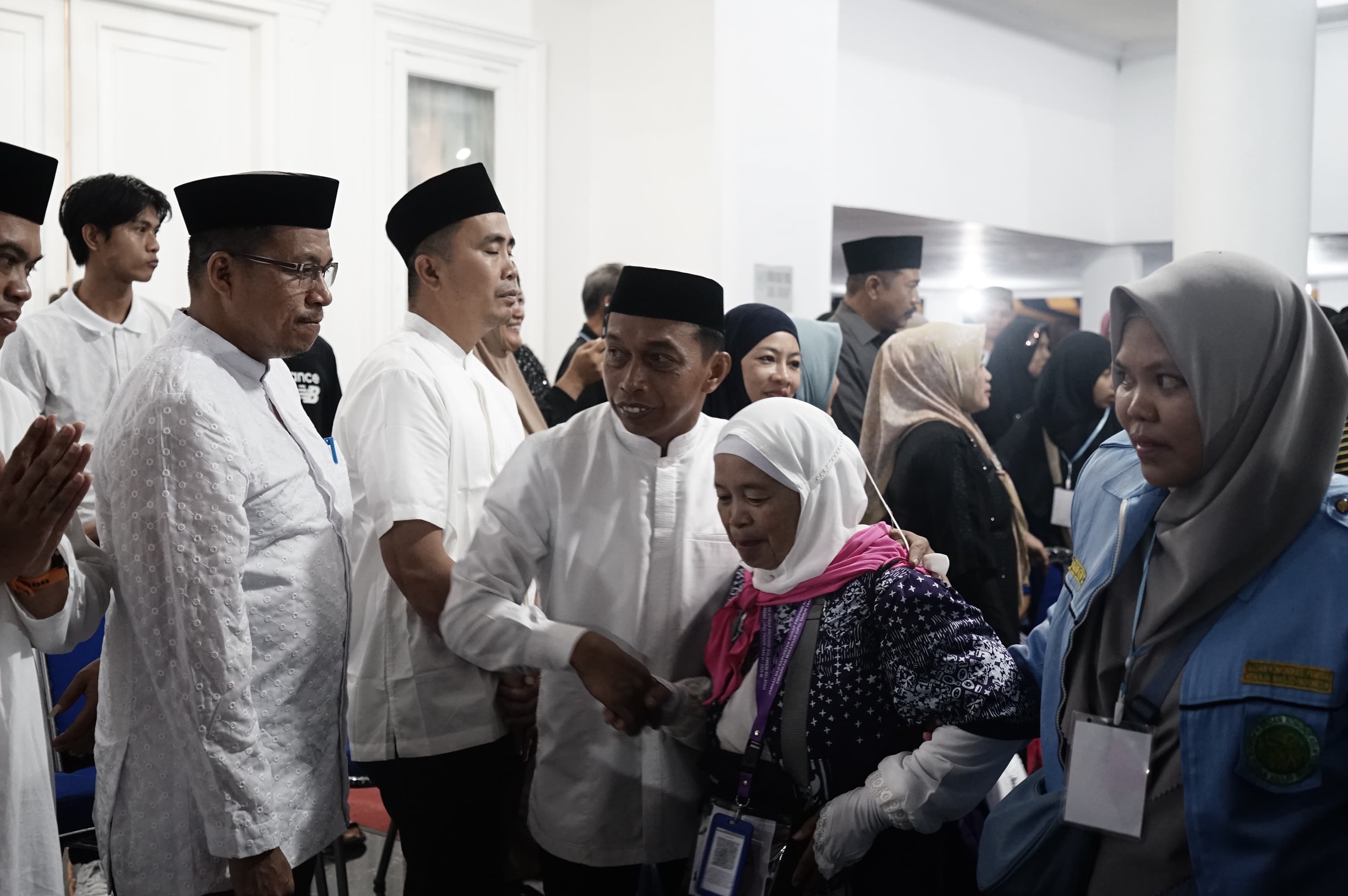Bupati Lepas Keberangkatan Jemaah Calon Haji Sidrap di Rumah Jabatannya