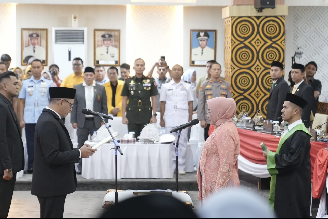Apiaty Amin Syam Resmi Dilantik PAW Anggota DPRD Kota Makassar