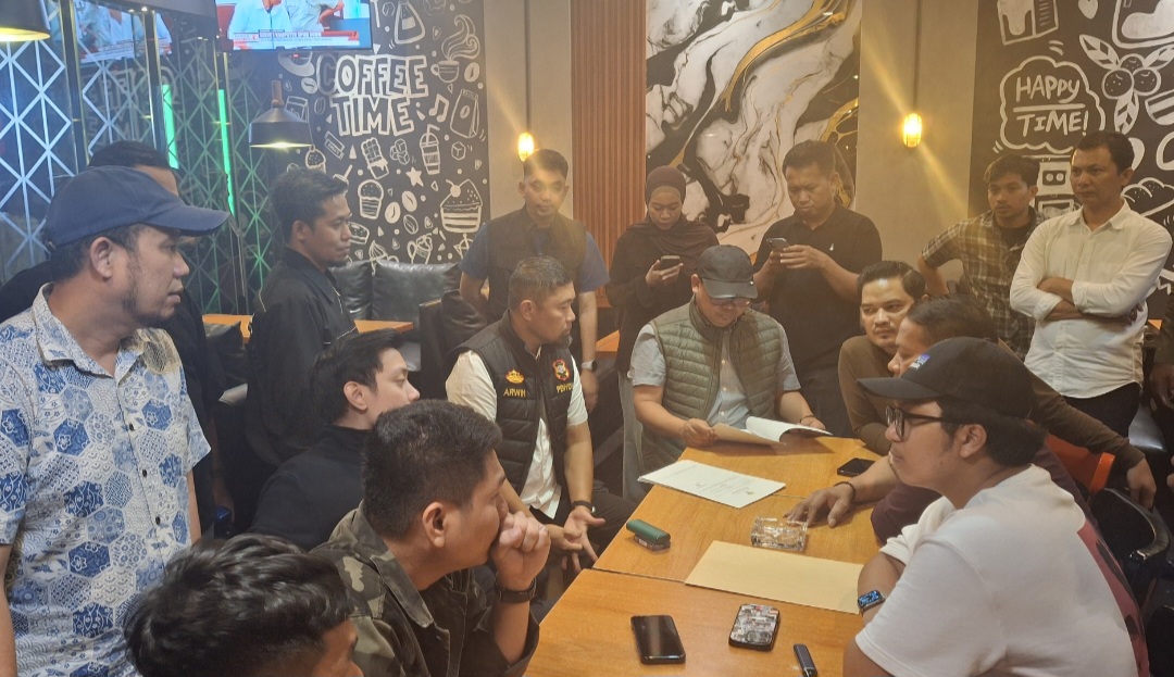 Pemprov bersama DPRD Sulsel Segel THM di Dekat Hotel Gapura Makassar