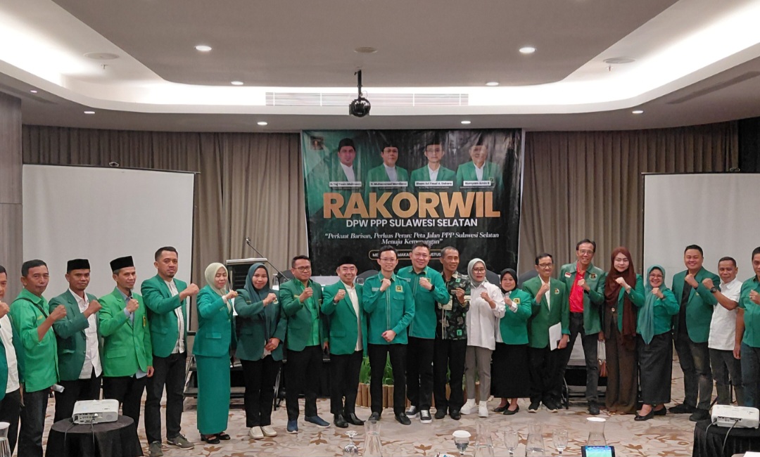 Serahkan SK 14 DPC PPP Sulsel, Ilham Ari Fauzi Tekankan Penguatan Struktur Pengurus hingga Ranting
