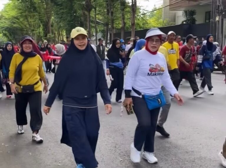 DP2 Ikut Meriahkan HUT ke-418 Kota Makassar Lewat Jalan Sehat