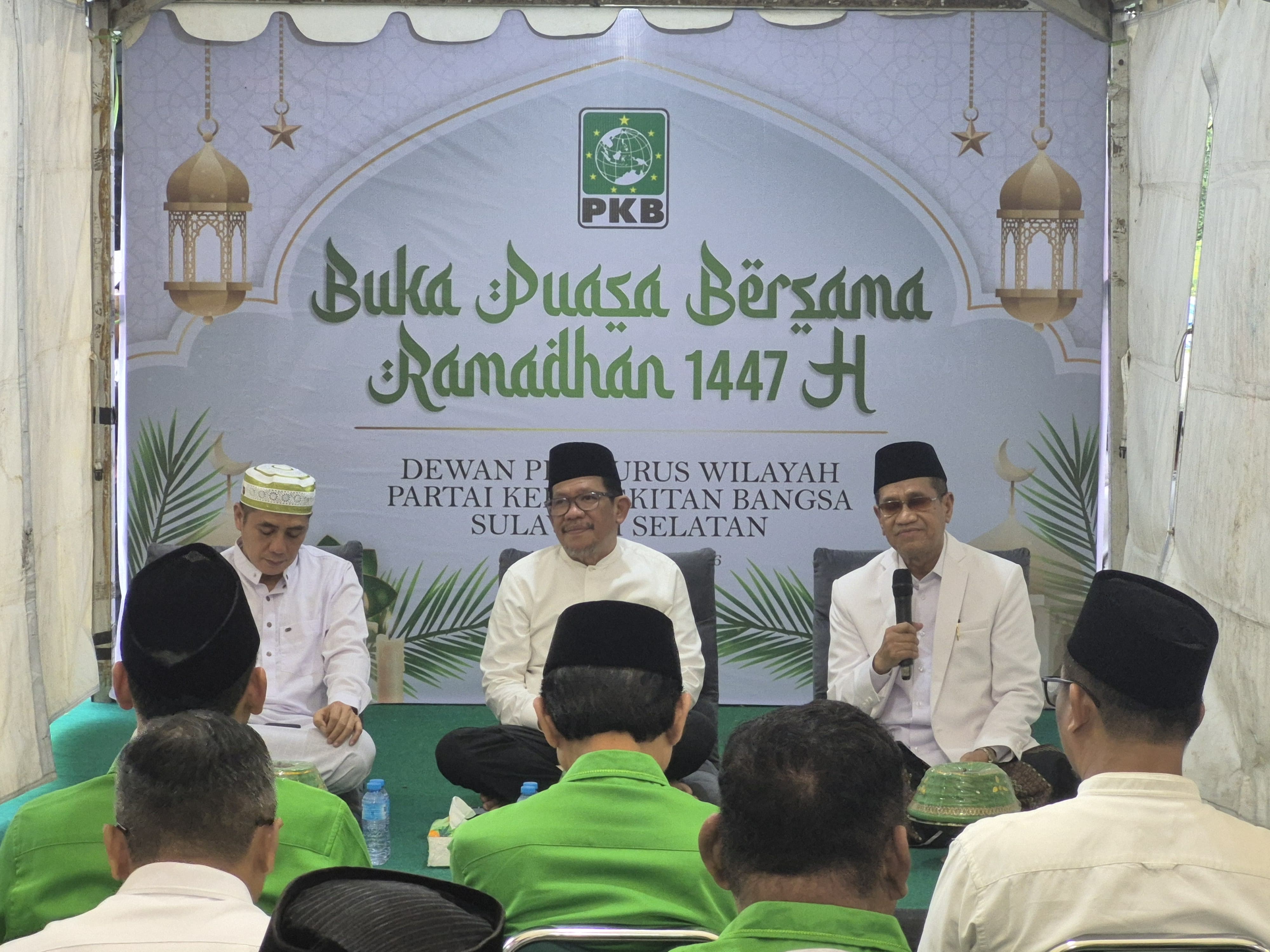 Ketua NU Sulsel Puji Kepemimpinan Azhar Arsyad Saat Bukber PKB