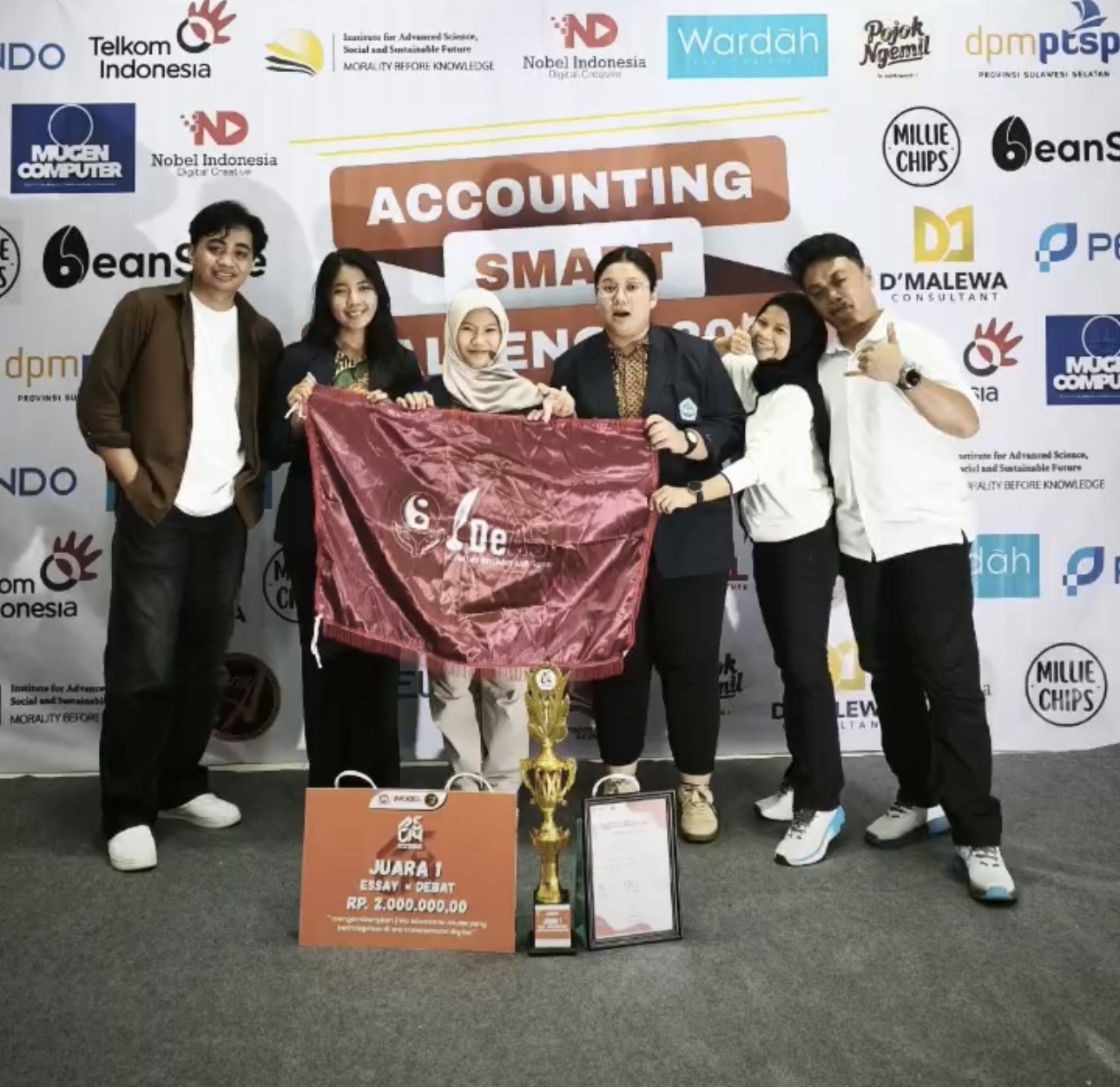 Tim Debat Akuntansi Institut Andi Sapada Sabet Juara Nasional