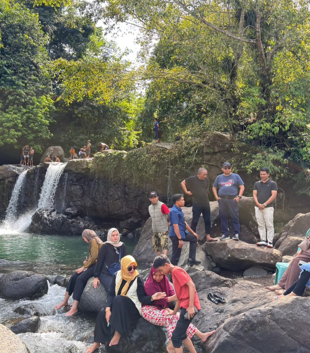 Libur Akhir Pekan, Bupati Takalar Tinjau Wisata Air Terjun Timurung
