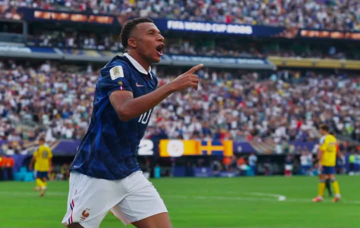 Teror Mbappe, Prancis Gasak Swedia 3-0 