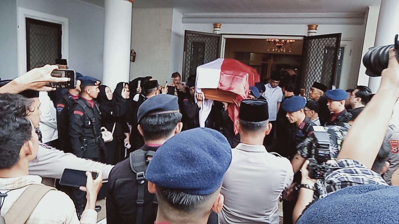 Wali Kota Munafri Kenang Almarhum Komjen. Purn Jusuf Manggabarani