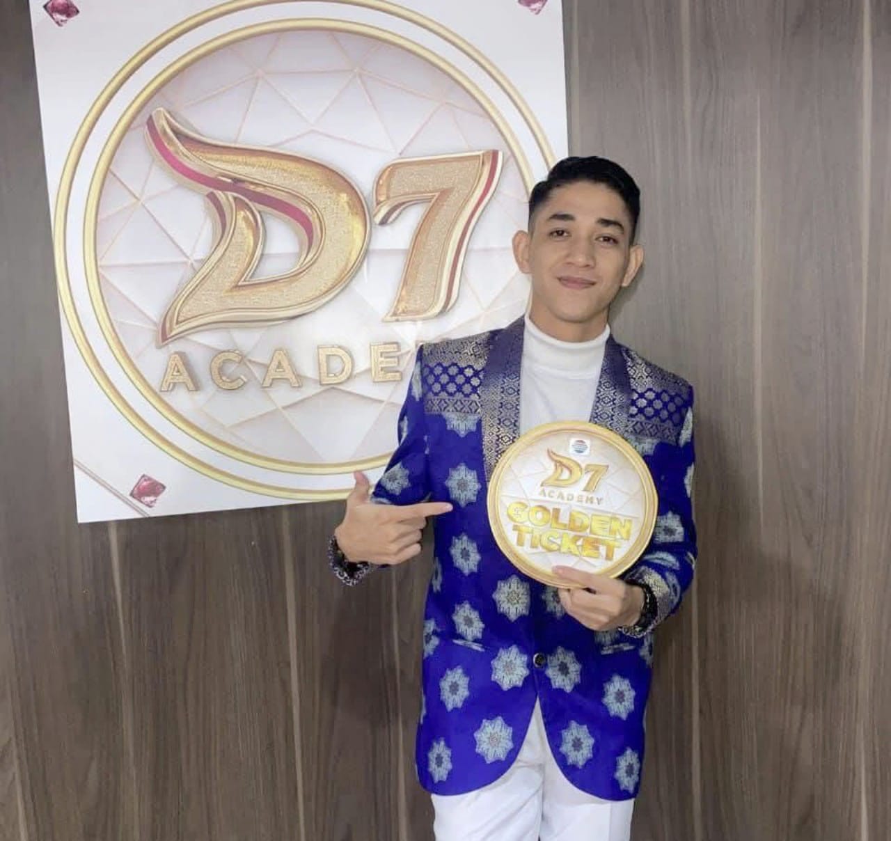 Raih Golden Tiket Dangdut Academy Indosiar, Muhammad Ilham Wakil Kolaka Lanjut ke Tahap Final