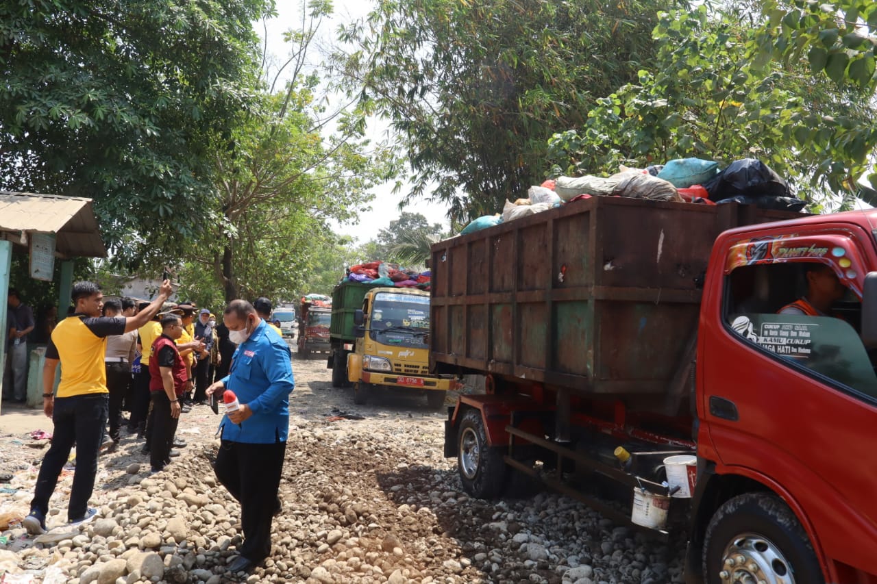Akses ke TPA Cadika Dibuka, Pengangkutan Sampah Kembali Normal