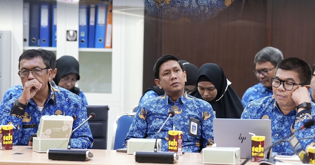 Bapenda Makassar  Perkuat Komitmen Antikorupsi dalam Rapat MCSP KPK RI