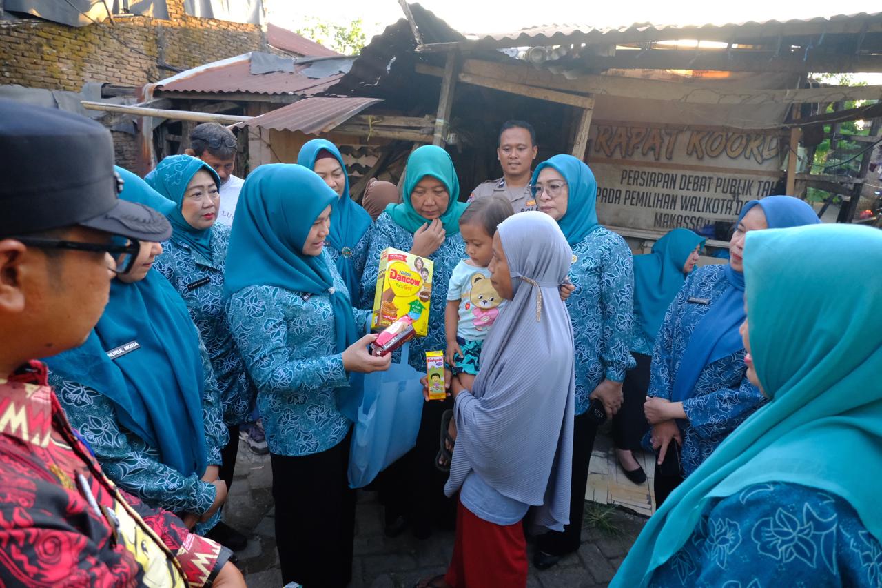 Atensi Stunting, PKK Gowa Salurkan Bantuan di Lima Titik