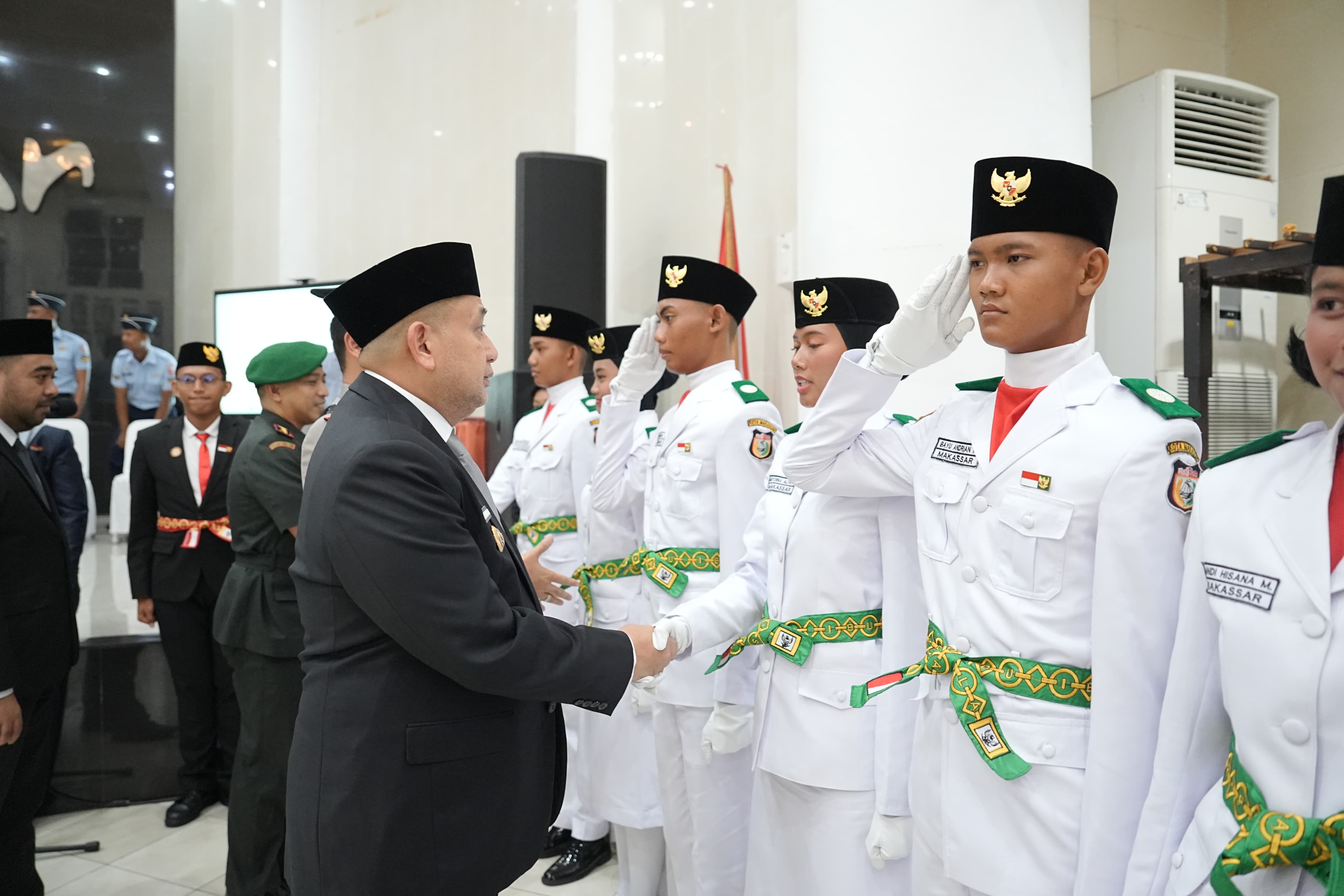 Appi kukuhkan 70 Paskibraka Makassar untuk Upacara HUT RI ke-81