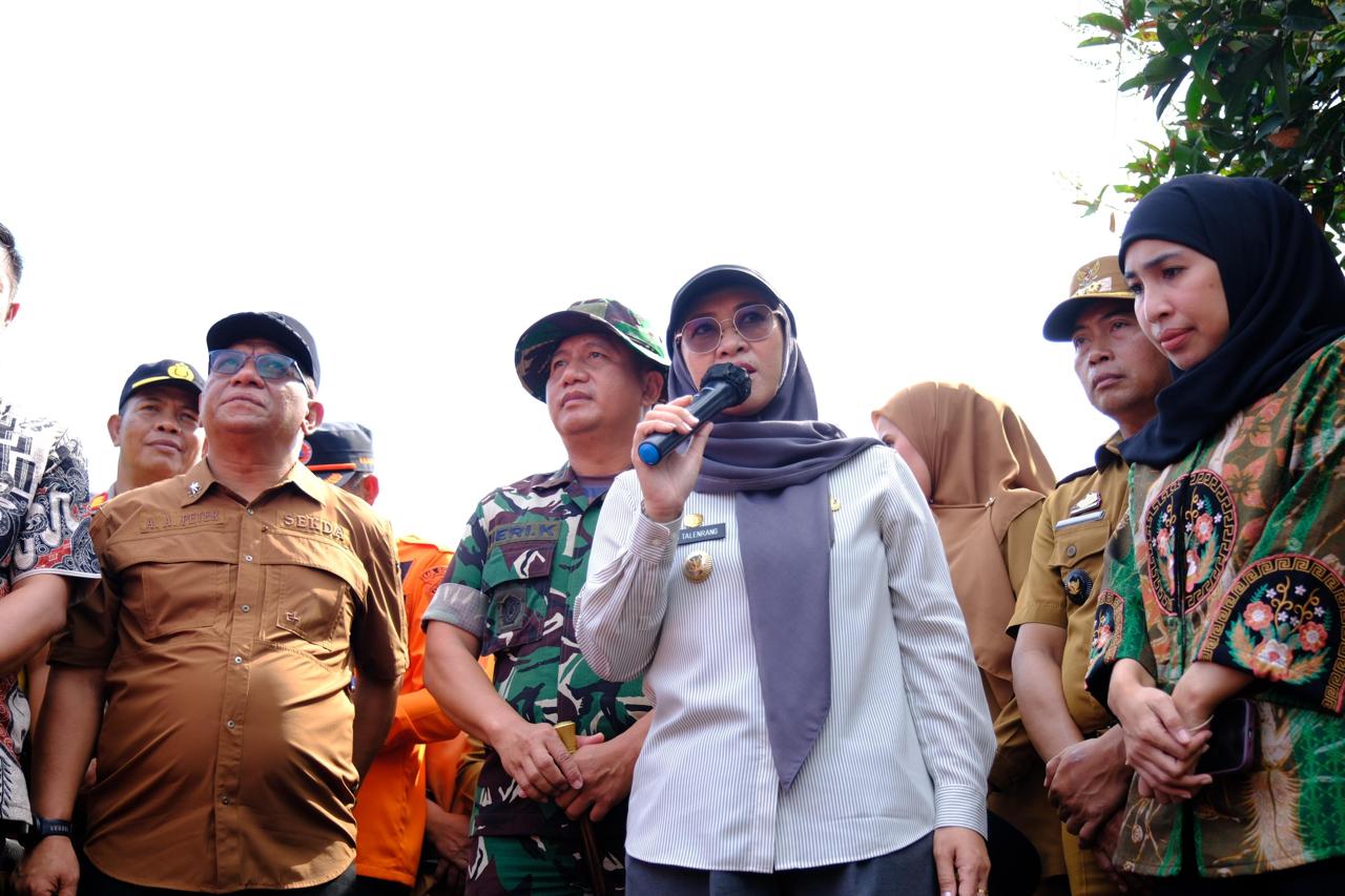 Gerak Cepat Pemkab Gowa, Ratusan Korban Angin Puting Beliung Terima Bantuan