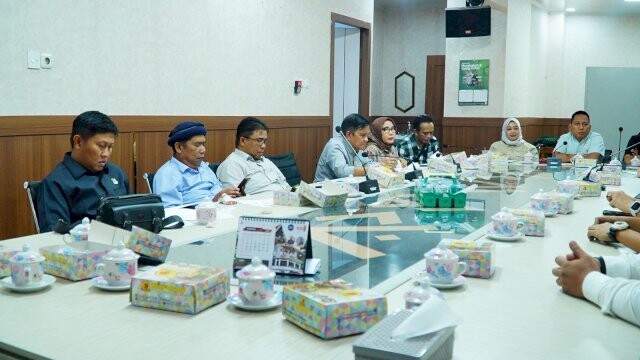 Komisi B DPRD Makassar Bahas Peningkatan PAD dari Sektor Pajak Cafe, Rumah Makan, Hingga Reklame