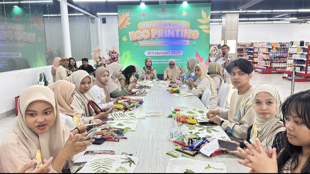 CitraCosmetic Gandeng Kala Way dalam Workshop Eco Printing untuk Tas Belanja Unik