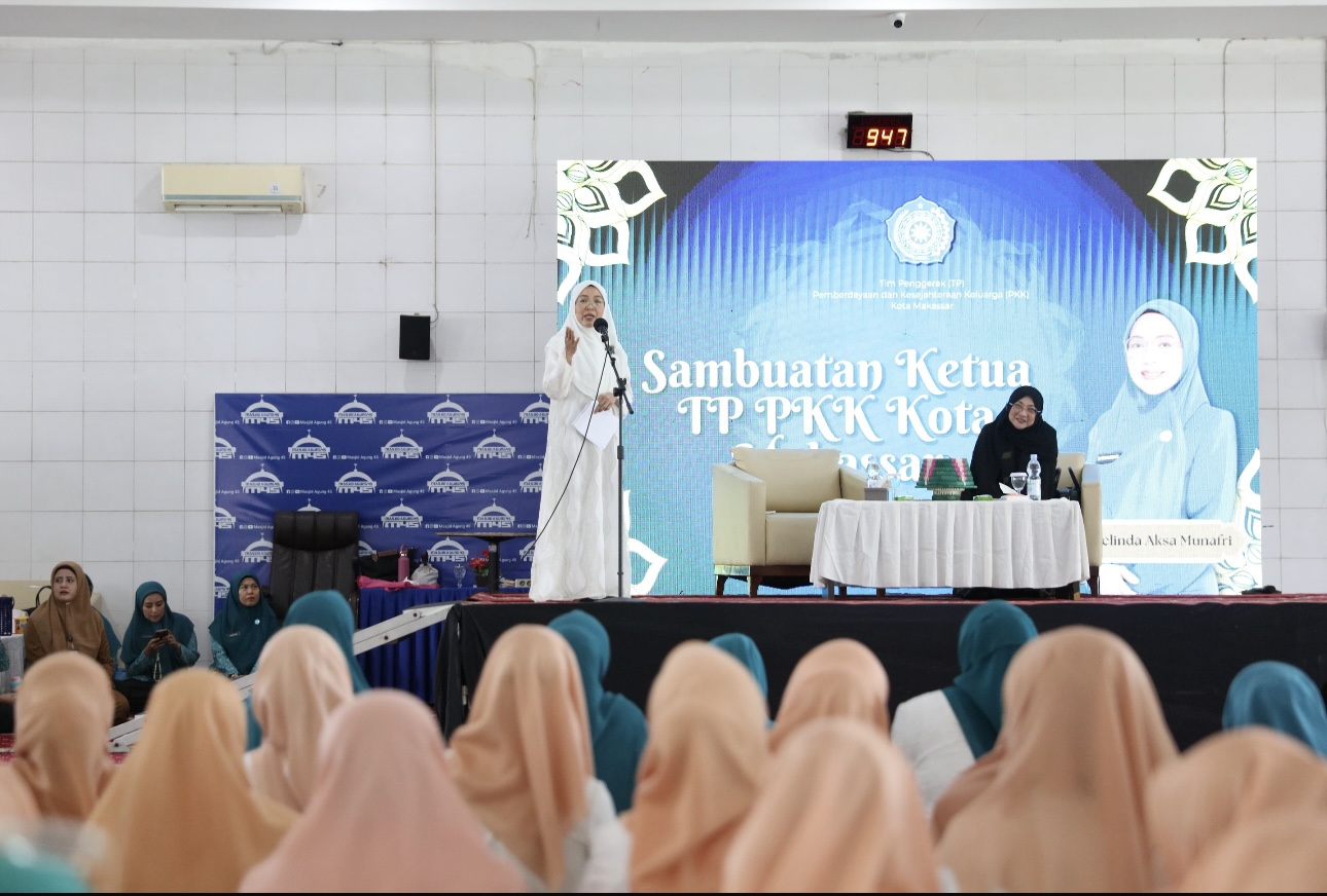 Kajian Islam Bersama dr. Aisah Dahlan, Ketua TP PKK Makassar: Perempuan Pilar Utama Keluarga