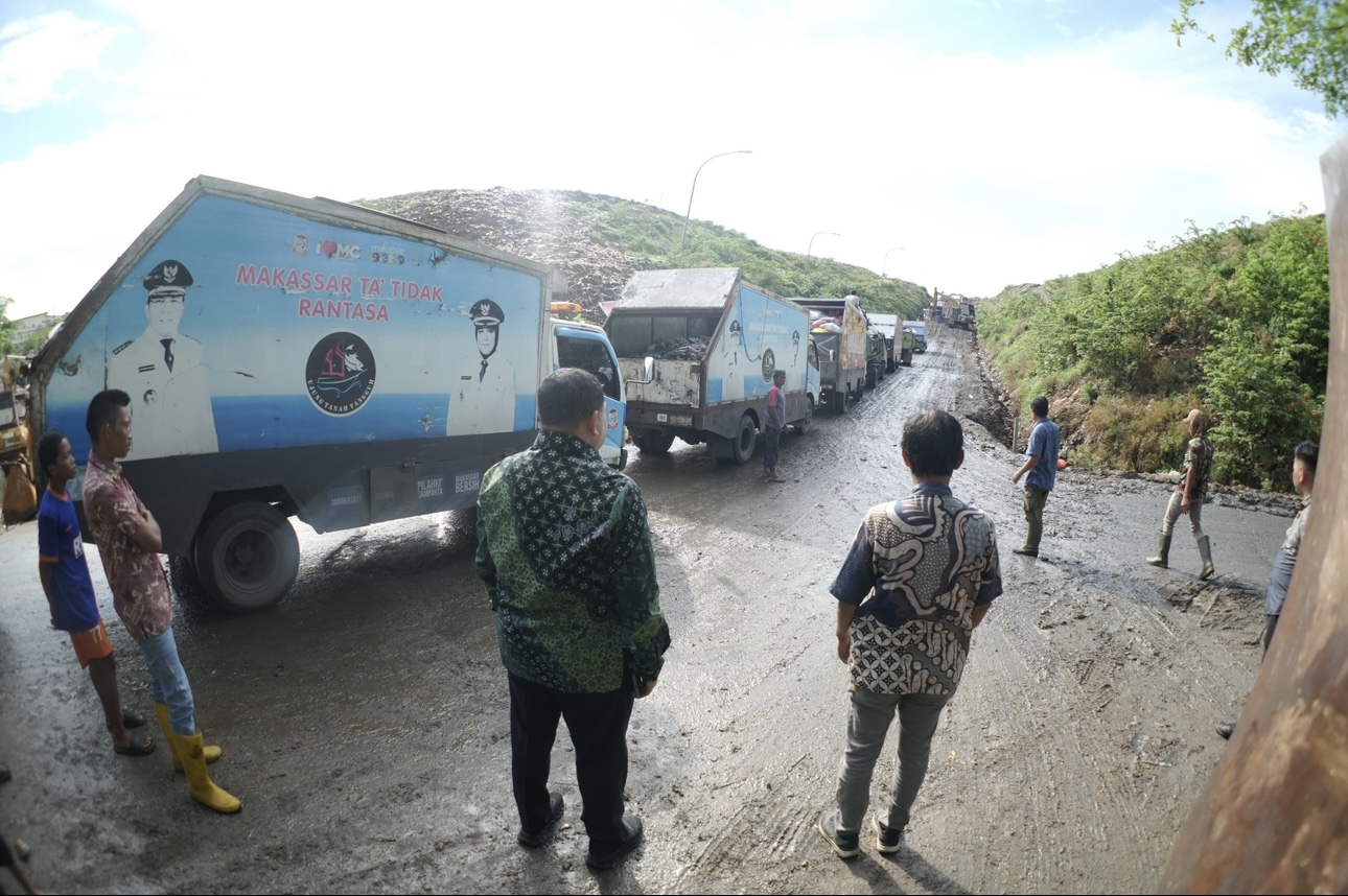 Benahi Persoalan Sampah, Pemkot Makassar Akan Bangun Akses Masuk TPA dan Siapkan 100 Armada Baru