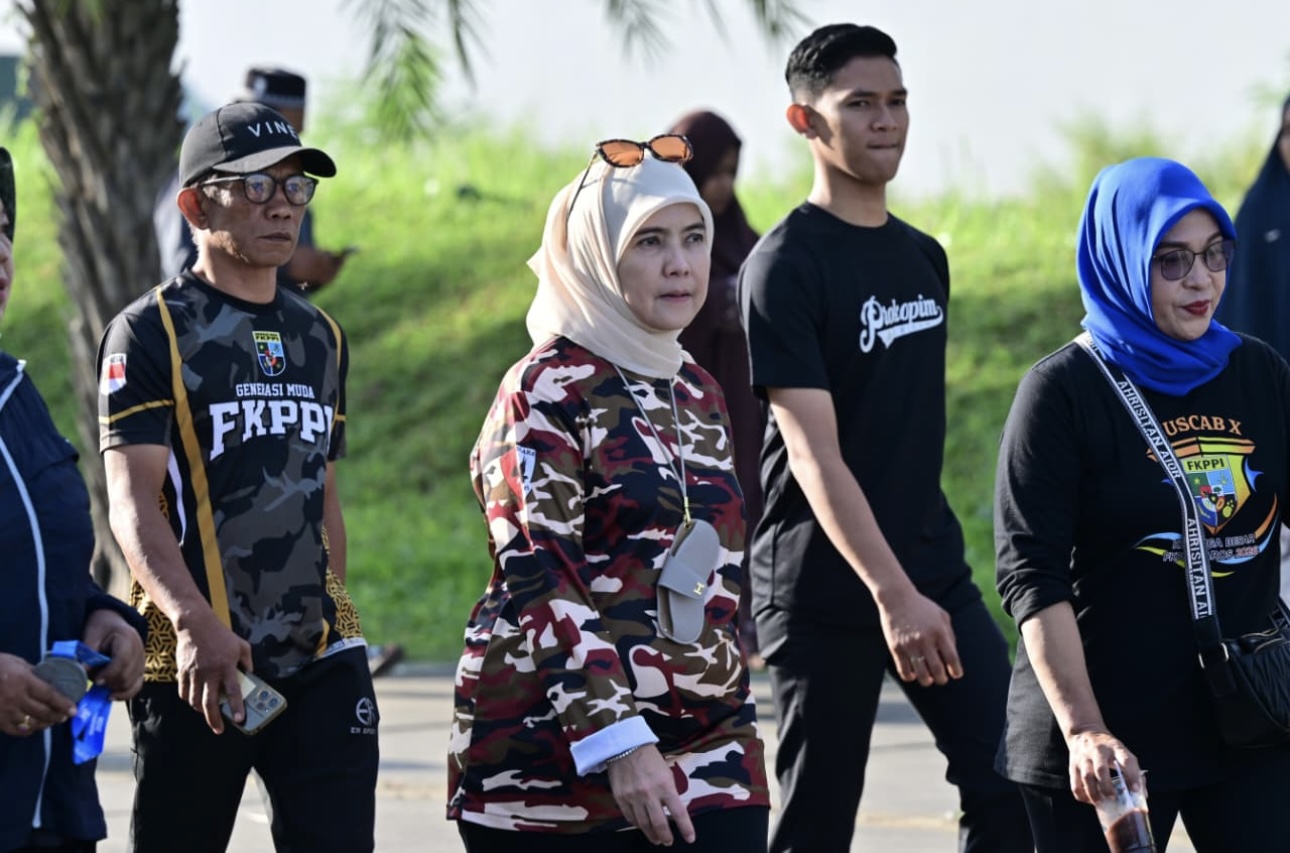 Aliyah Mustika Ilham Hadiri Jalan Sehat Silaturahmi KBPP Polri–FKPPI Sulsel