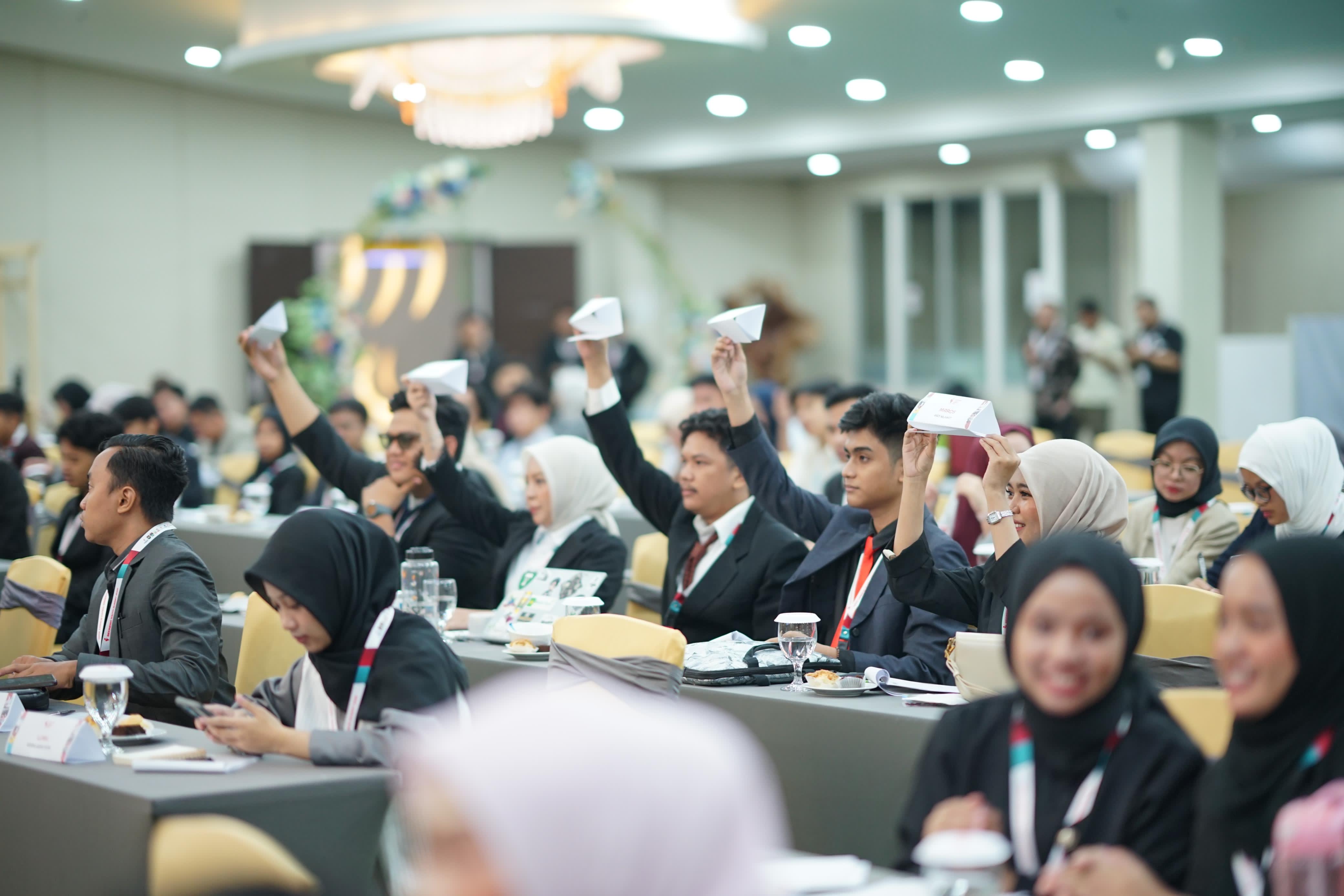 Indonesia Youth Summit 2025 di Makassar: Suara Pemuda untuk Masa Depan Bangsa