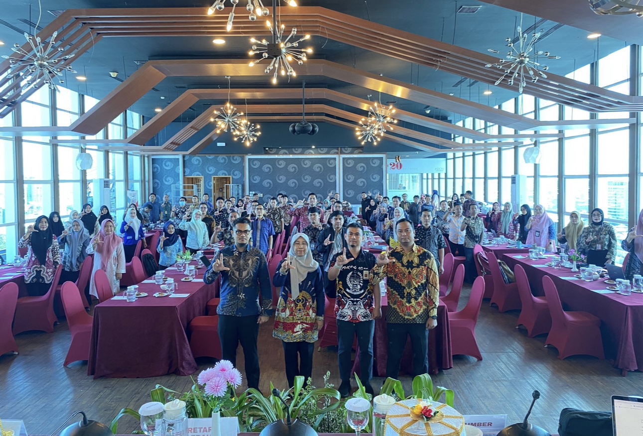 Gelar Bimtek Arsitektur SPBE, Kominfo Makassar Harap Wujudkan Smart Governance
