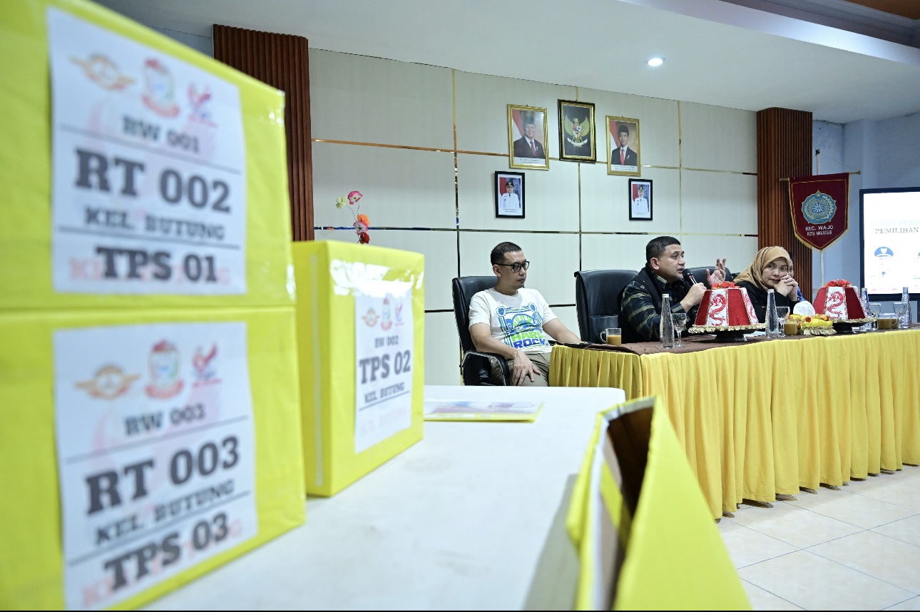 Pastikan Pemilihan RT/RW Kondusif, Appi–Aliyah Pantau Kesiapan di Kecamatan Wajo