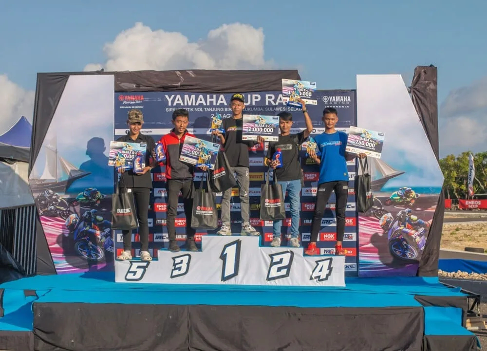 Digelar Perdana di Titik Nol Tanjung Bira, Ribuan Masyarakat Sulsel Nikmati Yamaha Cup Race