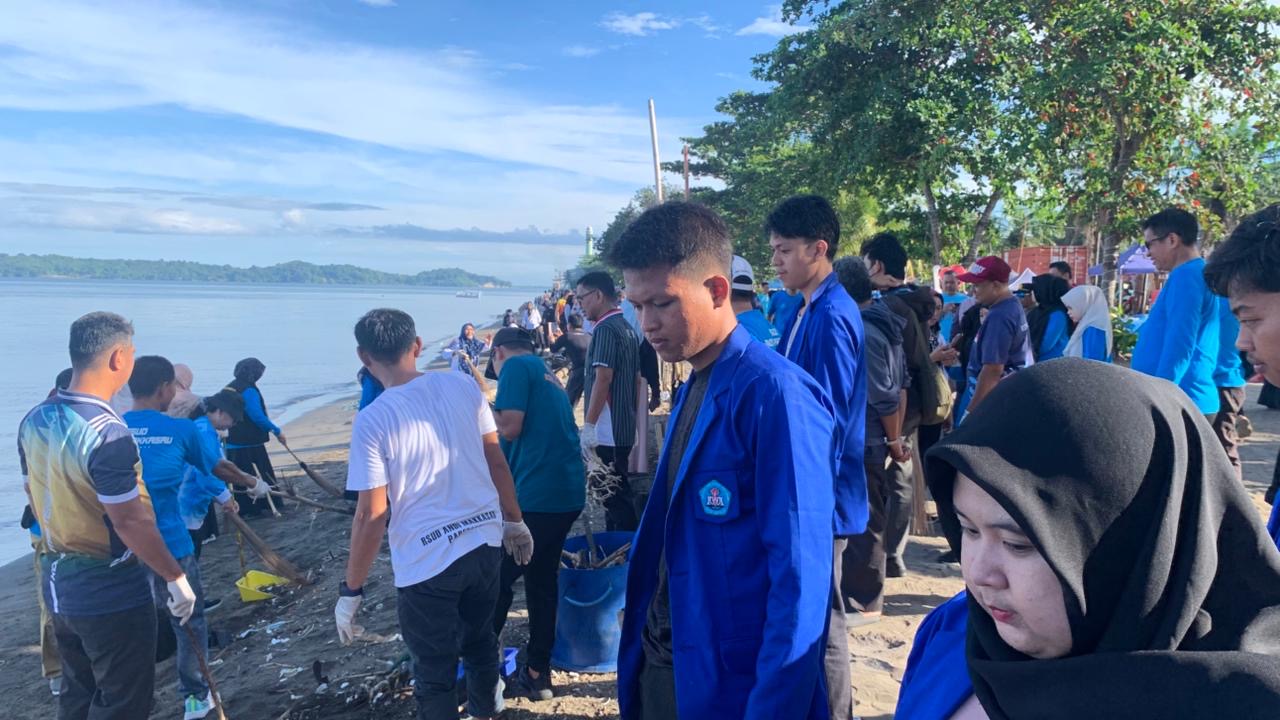 Dari Pantai Bersih Menuju Karakter ASRI: Aksi Nyata KKN Bacukiki Barat