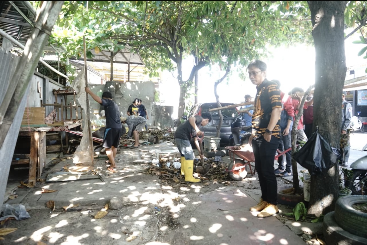 Sejumlah Lapak PKL di Tiga Titik Kecamatan Tallo Ditertibkan