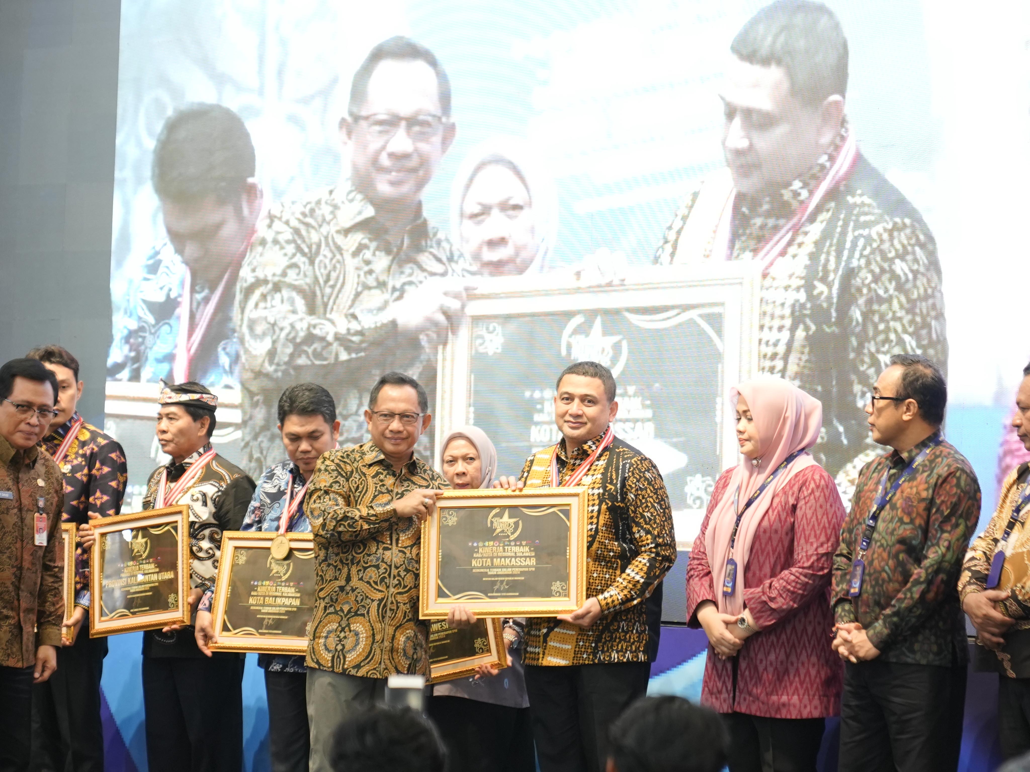 Makassar Raih Penghargaan SPM Awards 2025