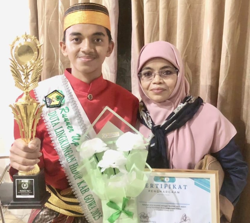 Pukau Dewan Juri, Muqaddimal Mukrimin Sabet Runner Up Duta Lingkungan Gowa 2025