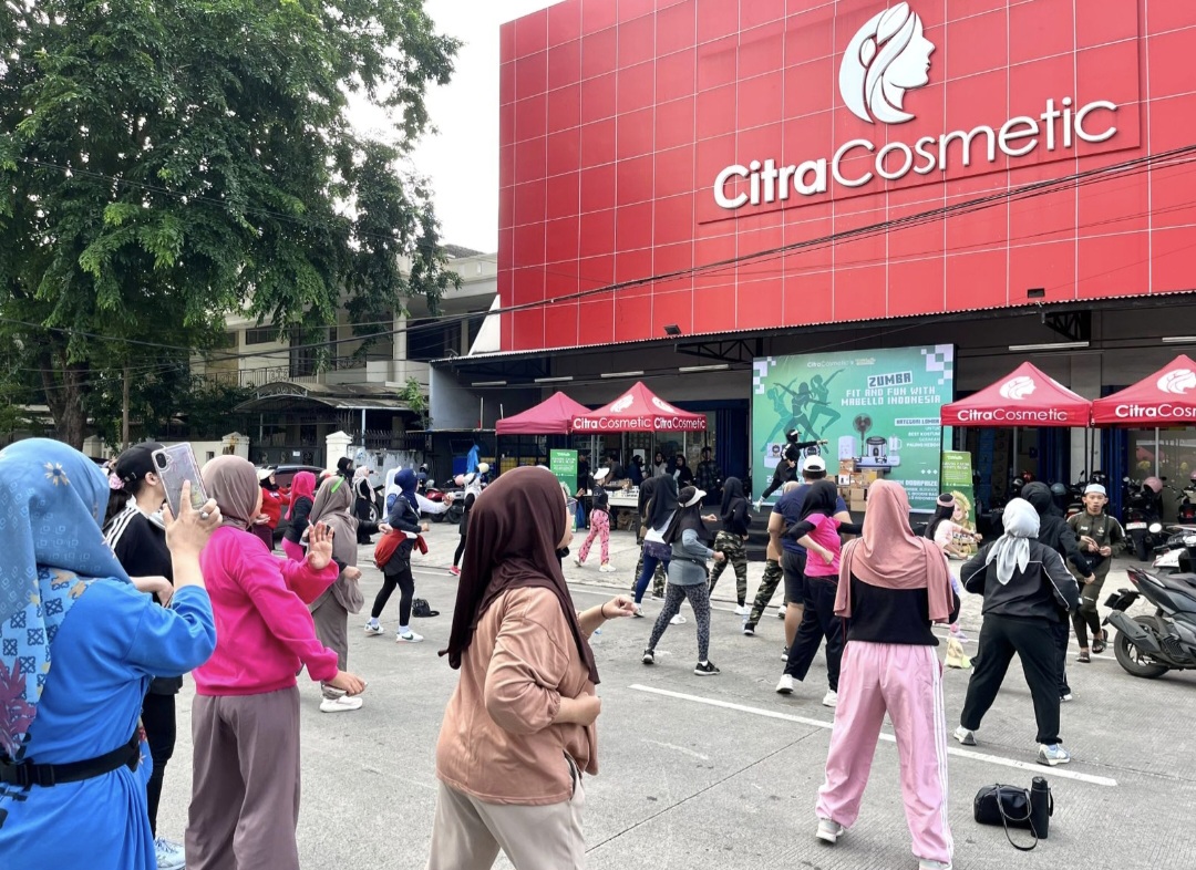 Zumba Seru di CFD Boulevard: CitraCosmetic & Mabello Bagikan Berbagai Doorprize