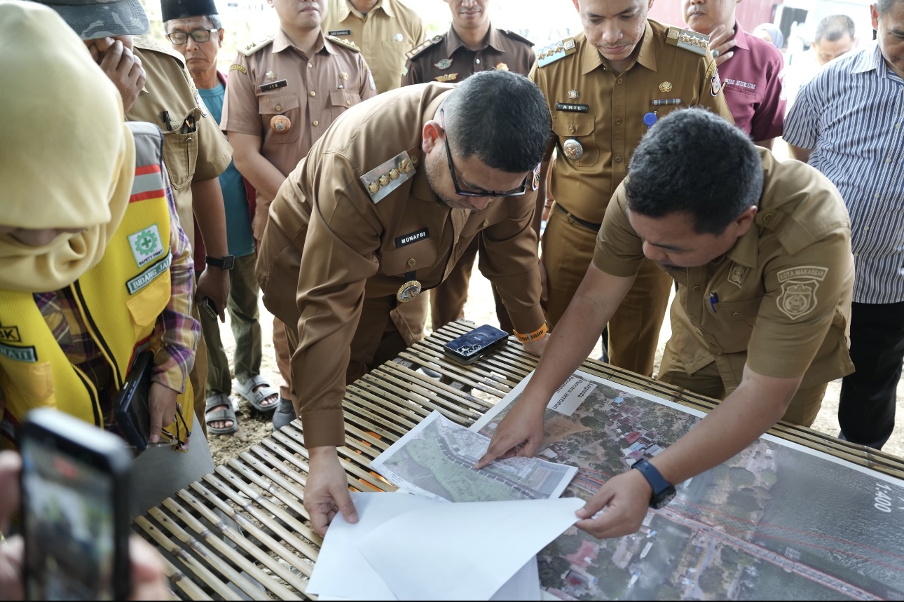 Appi Tinjau Pembebasan Lahan Jembatan Kembar Barombong, Target Rampung Juni 2026