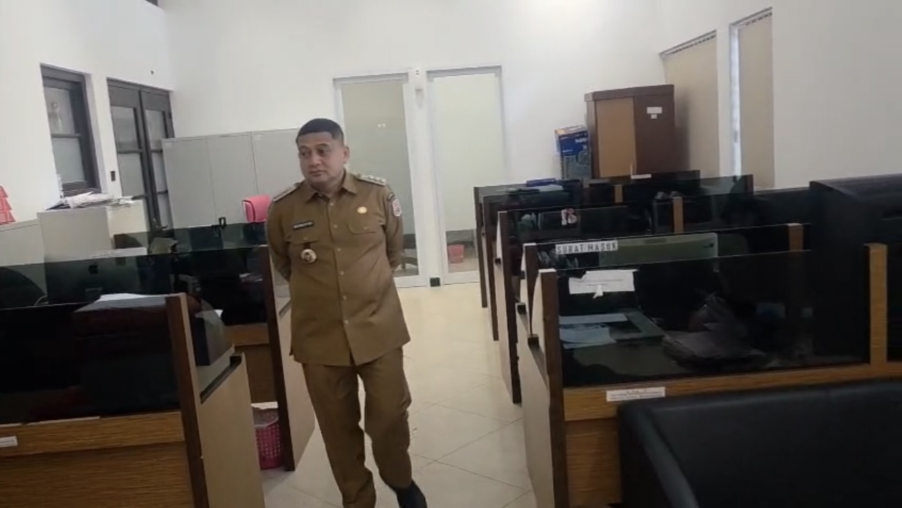 Appi Geleng- Geleng Kepala saat Sidak Palayanan di Balai Kota, Temukan Ruangan Tanpa Pegawai