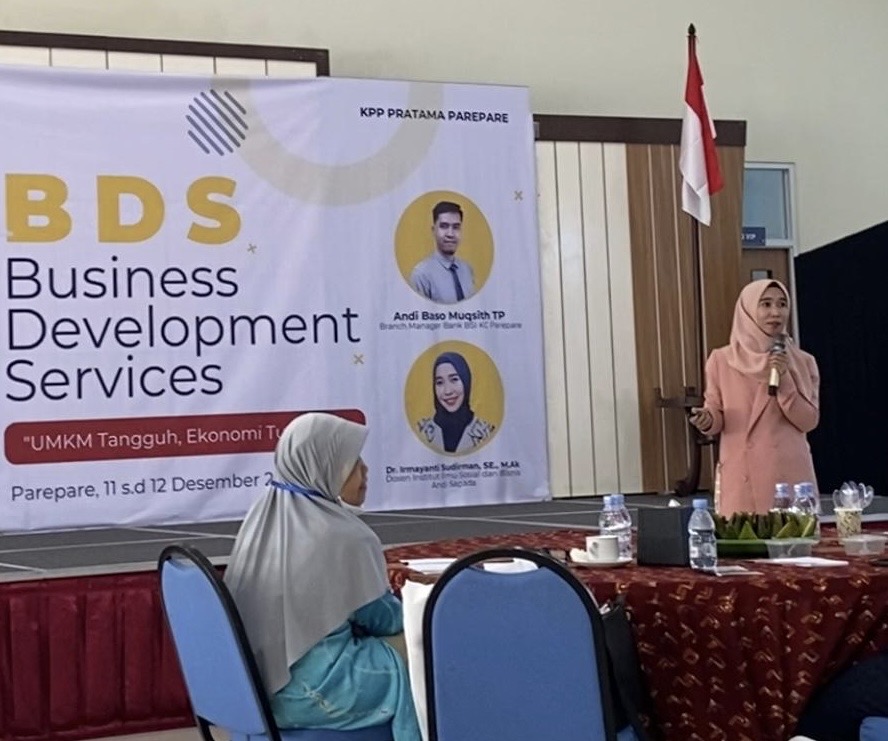 Ponsel Pintar, Uang Digital, dan Jebakan Keamanan di Era Cashless